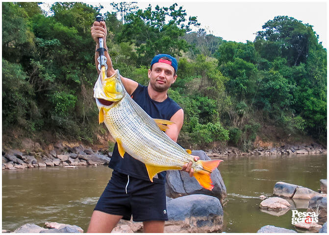 Pescaria de Dourados no Rio Paraopeba