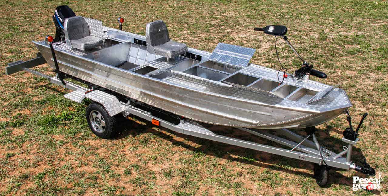 barco de alumínio e carreta personalizado do pesca gerais