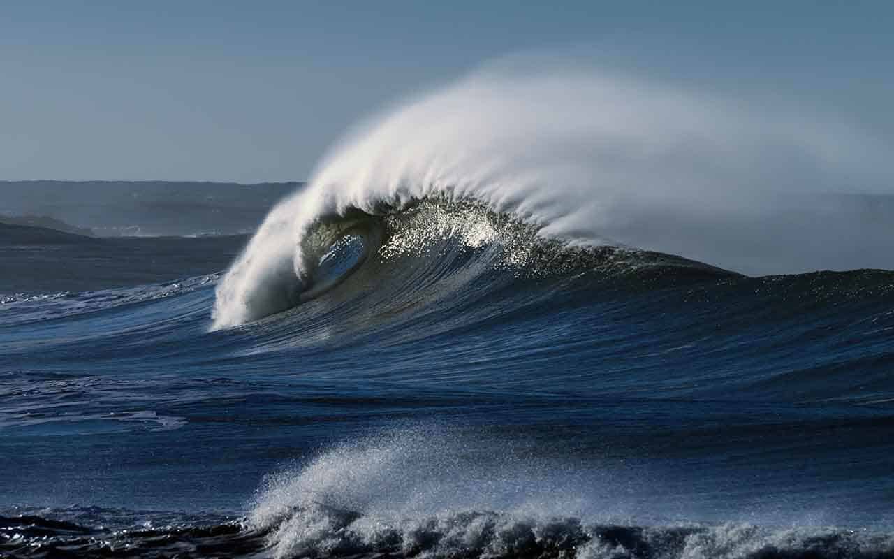 O que significa Sonhar com Onda Gigante? Interpretações e simbolismos 4 Sonhos com Onda Gigante