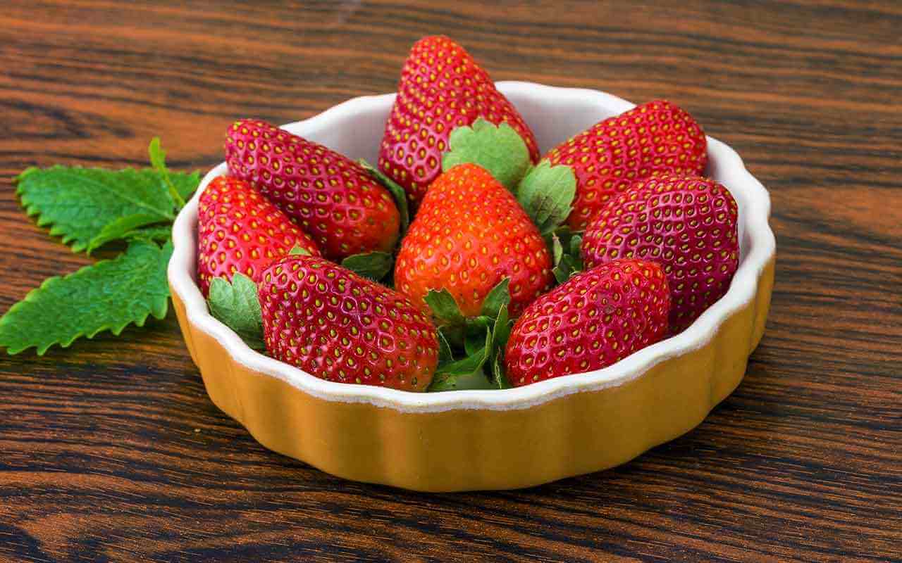 O que significa Sonhar com Morango? Veja interpretações e simbolismos 5 Sonhos com Morango